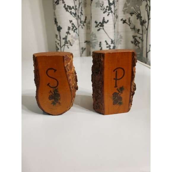 Vintage Unbranded Salt And Pepper Shakers Made From Natural Wood With Corks - Picture 2 of 10
